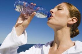 juoda vettä laiska ruokavalio